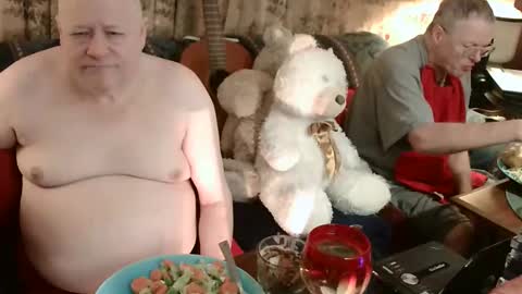 Daddy online show from November 12, 2025, 4:13 am