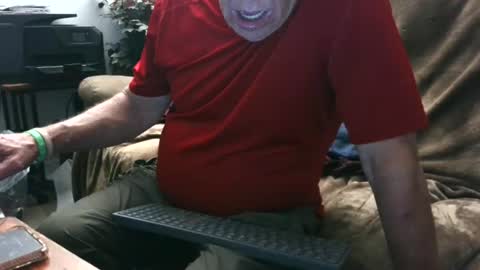 daddydave6400 online show from June 19, 2026, 3:33 am