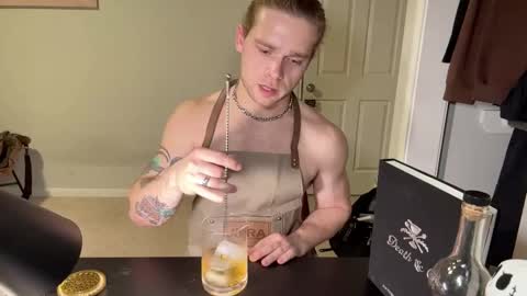 Snapshot of daddydaydrinkz chatting on March 4, 2025, 6:04 am DaddydayDrinkz online show from March 4, 2025, 6:04 am