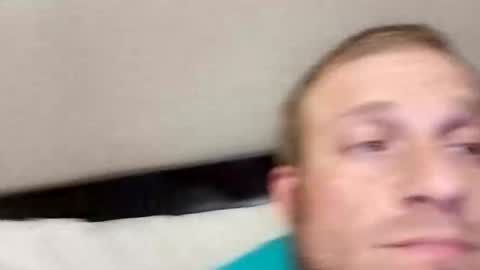 daddydeeevooo online show from April 21, 2026, 4:19 am