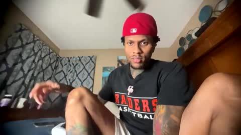 sexy tatted king bbc online show from April 24, 2026, 2:36 am