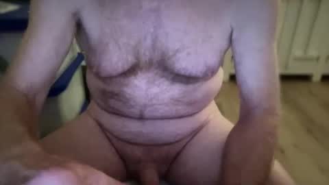 Snapshot of daddykumfuk chatting on December 17, 2025, 1:11 am daddykumfuk online show from December 17, 2025, 1:11 am