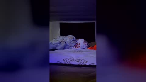 Snapshot of daddyshytbyrd chatting on January 13, 2026, 1:33 am Daddyshytbyrd online show from January 13, 2026, 1:33 am