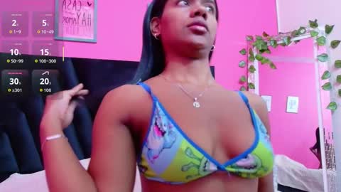 Anny  online show from November 11, 2025, 1:11 pm