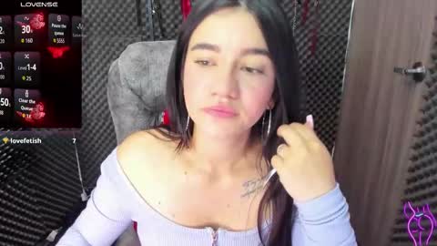 Lili online show from October 29, 2025, 3:58 pm