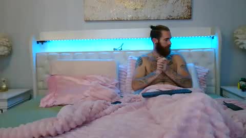 daddyunlocked online show from September 21, 2025, 12:12 am