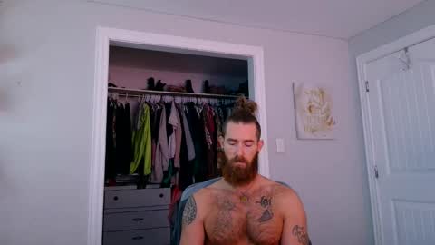 daddyunlocked1 online show from April 9, 2026, 2:33 pm