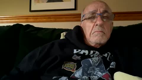 daddyweis online show from October 25, 2025, 8:36 pm