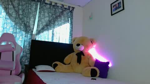 dafne_hot77 online show from October 11, 2025, 6:28 pm