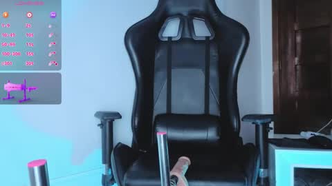 Dafneblase online show from April 28, 2026, 1:38 pm