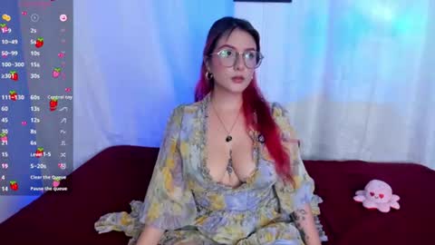 Snapshot of dafnemoon_1 chatting on June 25, 2026, 5:12 am Dafne Moon online show from June 25, 2026, 5:12 am