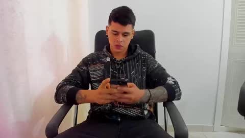Snapshot of dage_19 chatting on March 6, 2025, 11:36 am my name is Jhon and I live in colombia online show from March 6, 2025, 11:36 am