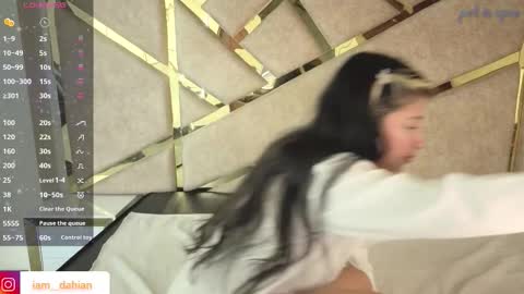 Dahiana  online show from March 11, 2026, 12:55 pm