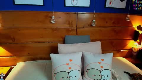  Dahiana  online show from November 29, 2025, 8:23 pm