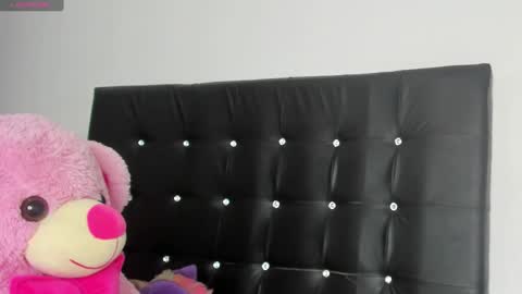 Snapshot of dahiangomezz chatting on December 3, 2024, 9:44 am    online show from December 3, 2024, 9:44 am