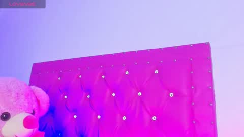 Snapshot of dahiangomezz chatting on January 2, 2025, 5:18 pm    online show from January 2, 2025, 5:18 pm