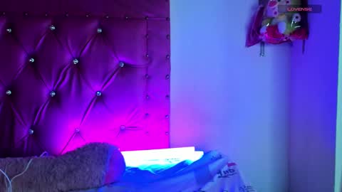 Snapshot of dahiangomezz chatting on March 6, 2025, 8:19 am    online show from March 6, 2025, 8:19 am