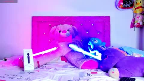 Snapshot of dahiangomezz chatting on March 8, 2025, 6:37 pm    online show from March 8, 2025, 6:37 pm