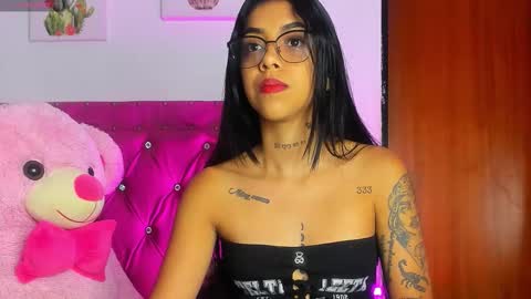 Snapshot of dahiangomezz chatting on September 19, 2025, 8:38 am    online show from September 19, 2025, 8:38 am