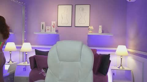 Dahlia Grey online show from November 8, 2025, 11:43 am