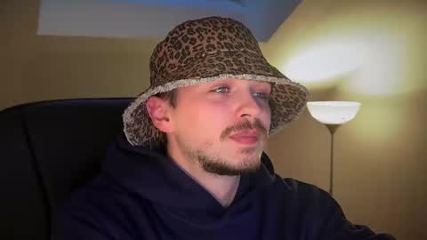 Daimon  online show from March 10, 2025, 4:25 pm