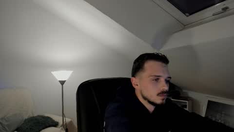 Daimon  online show from September 17, 2025, 7:04 pm