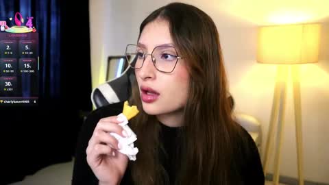 Lauren            online show from September 11, 2025, 1:44 pm