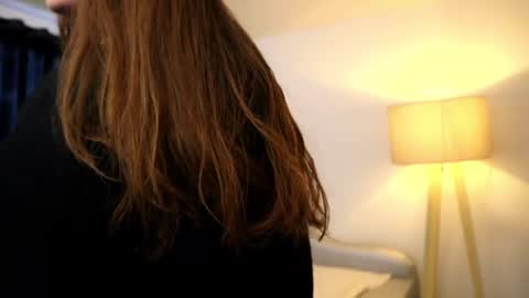 Lauren            online show from September 13, 2025, 1:33 pm