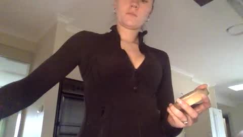 Snapshot of daisycollins1111 chatting on May 28, 2026, 2:42 am Daisy online show from May 28, 2026, 2:42 am