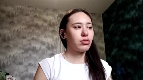 Snapshot of daisydobbin chatting on February 23, 2026, 8:12 am Alla online show from February 23, 2026, 8:12 am