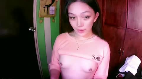 Snapshot of daisylira chatting on December 19, 2024, 12:24 am LILY   christmas wish breast implant online show from December 19, 2024, 12:24 am