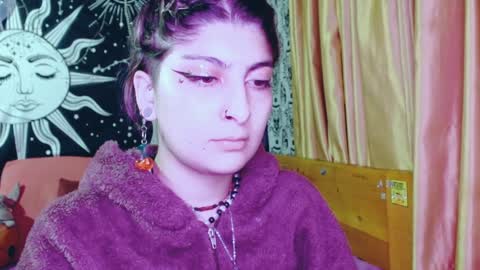 Snapshot of dak_7 chatting on December 25, 2024, 8:40 am -- -- help me reach 100 hands up online show from December 25, 2024, 8:40 am