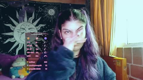 Snapshot of dak_7 chatting on January 3, 2025, 10:29 pm -- -- help me reach 100 hands up online show from January 3, 2025, 10:29 pm