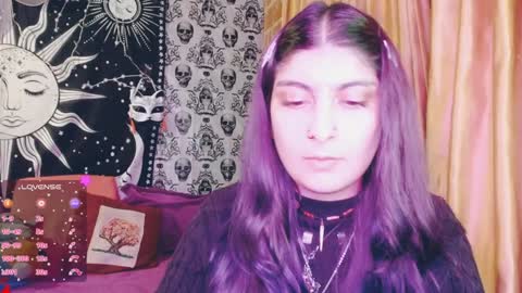 Snapshot of dak_7 chatting on January 14, 2025, 5:51 am -- -- help me reach 100 hands up online show from January 14, 2025, 5:51 am