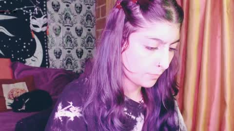 Snapshot of dak_7 chatting on January 29, 2025, 4:26 am -- -- help me reach 100 hands up online show from January 29, 2025, 4:26 am