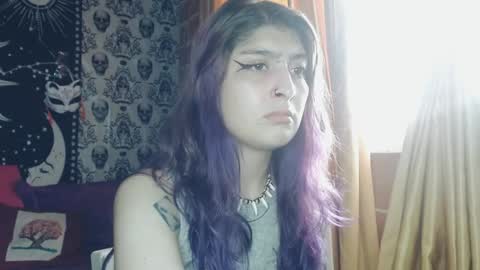 Snapshot of dak_7 chatting on January 31, 2025, 10:42 pm -- -- help me reach 100 hands up online show from January 31, 2025, 10:42 pm