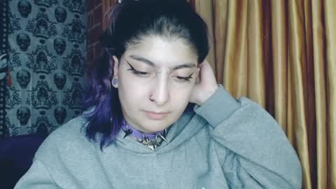 Snapshot of dak_7 chatting on February 1, 2025, 7:47 am -- -- help me reach 100 hands up online show from February 1, 2025, 7:47 am