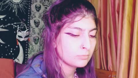 Snapshot of dak_7 chatting on February 4, 2025, 3:54 am -- -- help me reach 100 hands up online show from February 4, 2025, 3:54 am