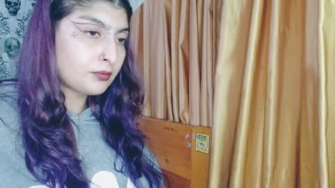 Snapshot of dak_7 chatting on February 5, 2025, 6:13 am -- -- help me reach 100 hands up online show from February 5, 2025, 6:13 am