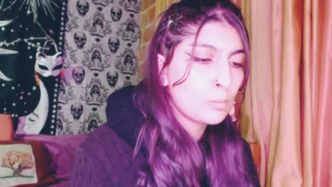 Snapshot of dak_7 chatting on February 6, 2025, 4:53 am -- -- help me reach 100 hands up online show from February 6, 2025, 4:53 am