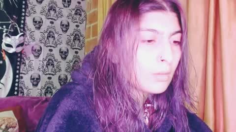 Snapshot of dak_7 chatting on February 7, 2025, 6:03 am -- -- help me reach 100 hands up online show from February 7, 2025, 6:03 am