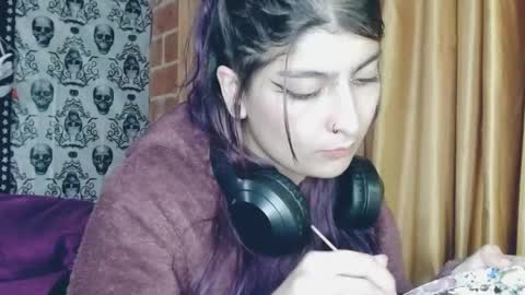 Snapshot of dak_7 chatting on February 14, 2025, 2:28 am -- -- help me reach 100 hands up online show from February 14, 2025, 2:28 am