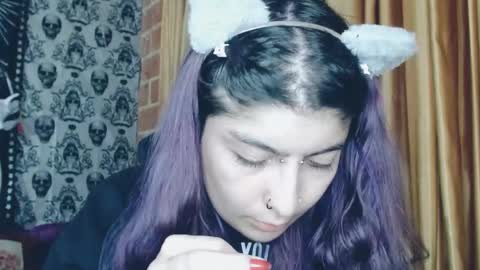 Snapshot of dak_7 chatting on February 23, 2025, 11:25 pm -- -- help me reach 100 hands up online show from February 23, 2025, 11:25 pm