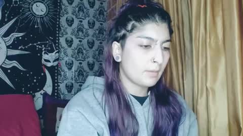 Snapshot of dak_7 chatting on February 26, 2025, 3:10 am -- -- help me reach 100 hands up online show from February 26, 2025, 3:10 am