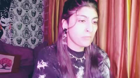 Snapshot of dak_7 chatting on March 5, 2025, 4:56 am -- -- help me reach 100 hands up online show from March 5, 2025, 4:56 am