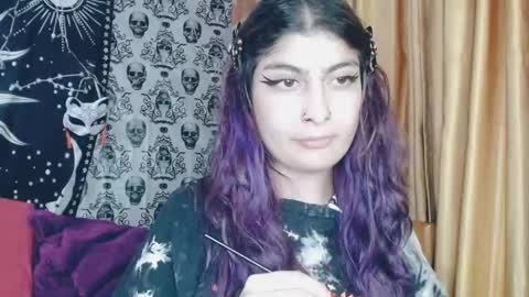 Snapshot of dak_7 chatting on March 9, 2025, 5:11 am -- -- help me reach 100 hands up online show from March 9, 2025, 5:11 am