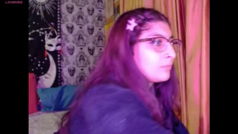 Snapshot of dak_7 chatting on November 27, 2025, 3:08 am -- -- help me reach 100 hands up online show from November 27, 2025, 3:08 am