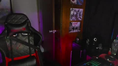 Snapshot of dakota_crab chatting on February 23, 2025, 12:41 am Dakota Crab online show from February 23, 2025, 12:41 am