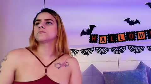 Dakota-Megan online show from October 28, 2025, 2:53 pm