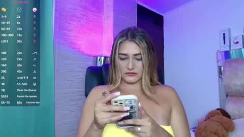 dakotarobbins_ online show from December 13, 2025, 8:47 pm